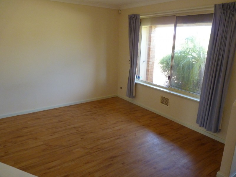 100 charthouse road, Waikiki WA 6169