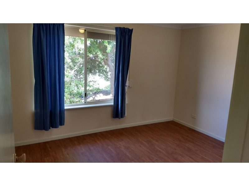 100 charthouse road, Waikiki WA 6169