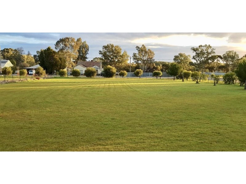 10 Burnside Avenue, Dimboola VIC 3414