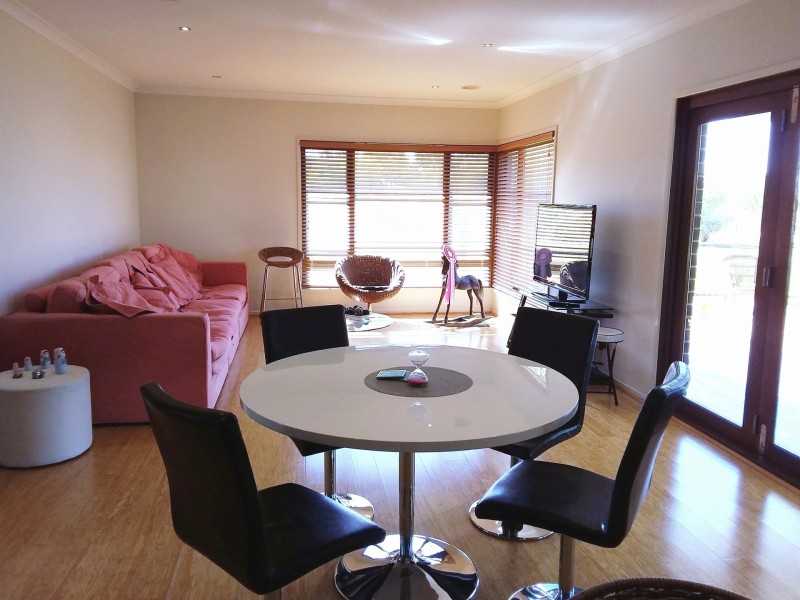 5 Hunter Drive, Tocumwal NSW 2714