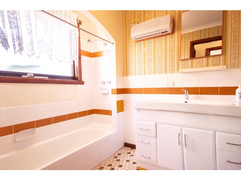 1 McBride Street, Devonport TAS 7310