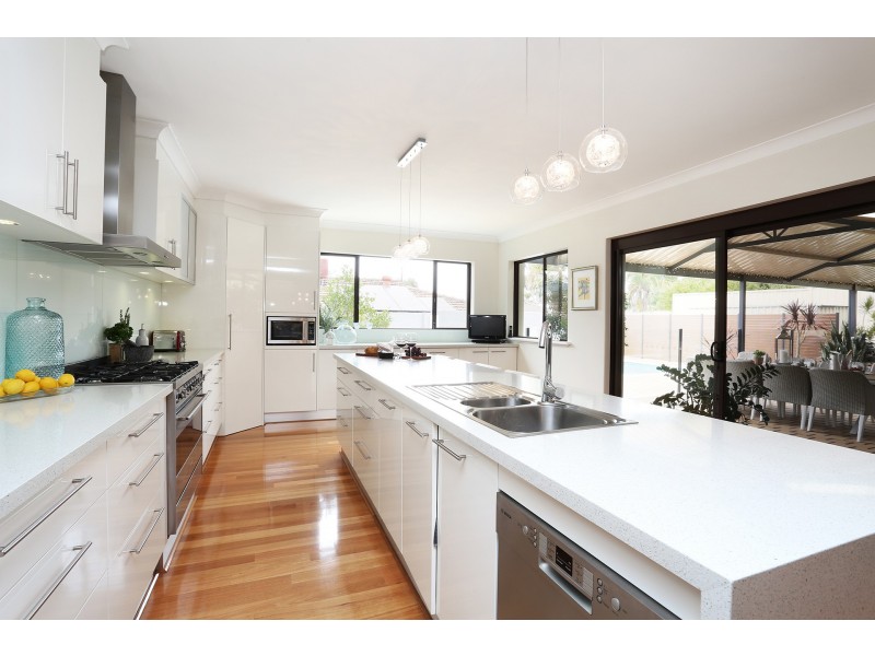 23 Pentland Avenue, Duncraig WA 6023