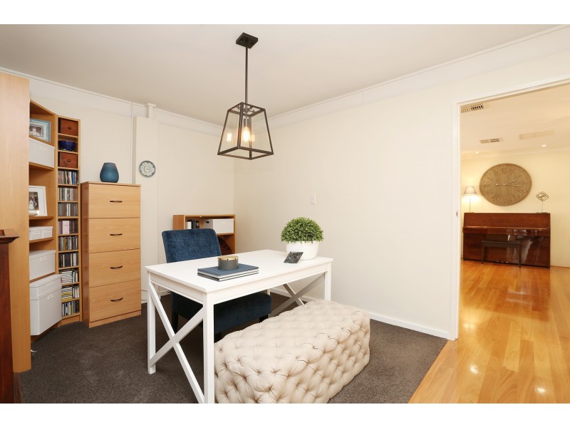 23 Pentland Avenue, Duncraig WA 6023