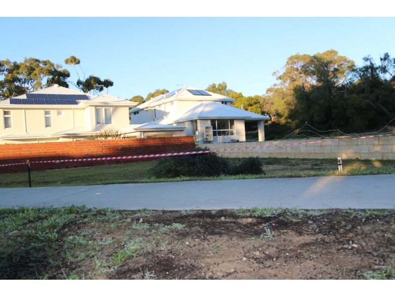 4 Birrigon Loop, Swanbourne WA 6010