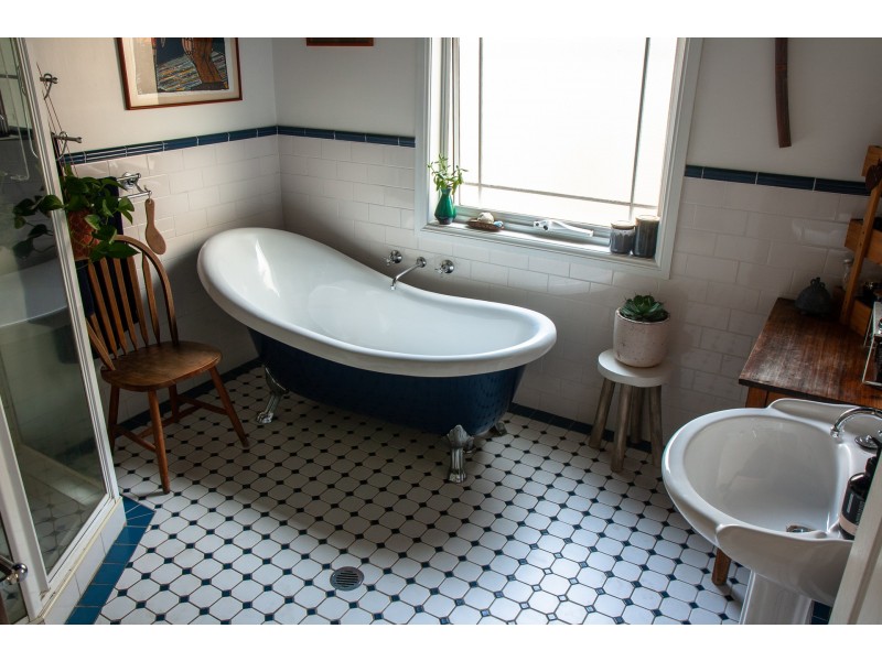 6 Foster Street, Helensburgh NSW 2508