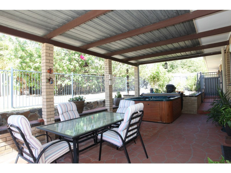 6 Boorabilla Way, Greenmount WA 6056