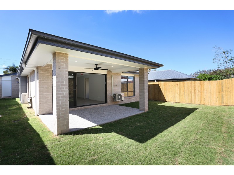 25 Crown Street, Silkstone QLD 4304