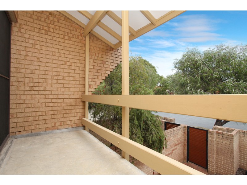 2/18 Tareena Street, Nedlands WA 6009