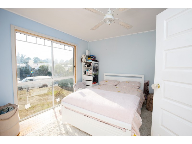 9 Tenth Street, Eildon VIC 3713