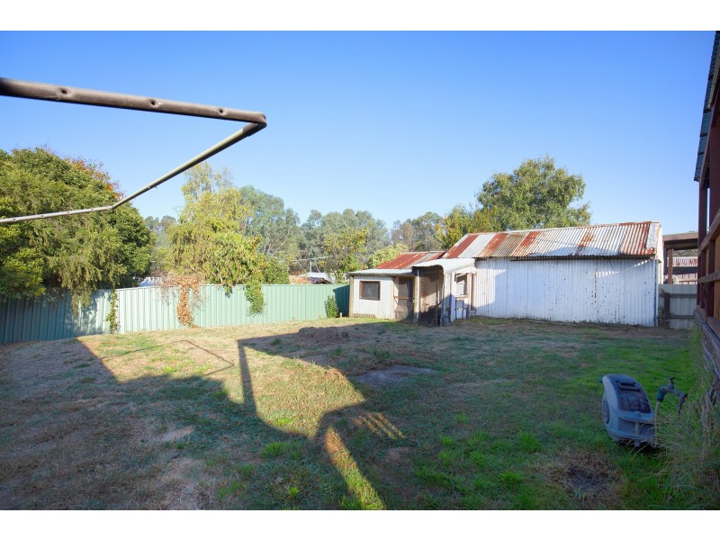 9 Tenth Street, Eildon VIC 3713