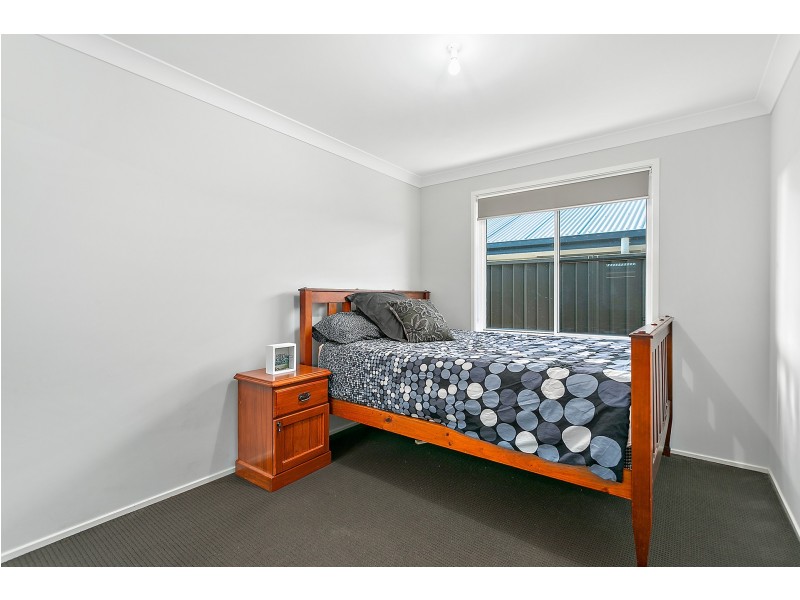 19 Bartlett Crescent, Calderwood NSW 2527