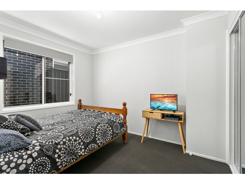 19 Bartlett Crescent, Calderwood NSW 2527