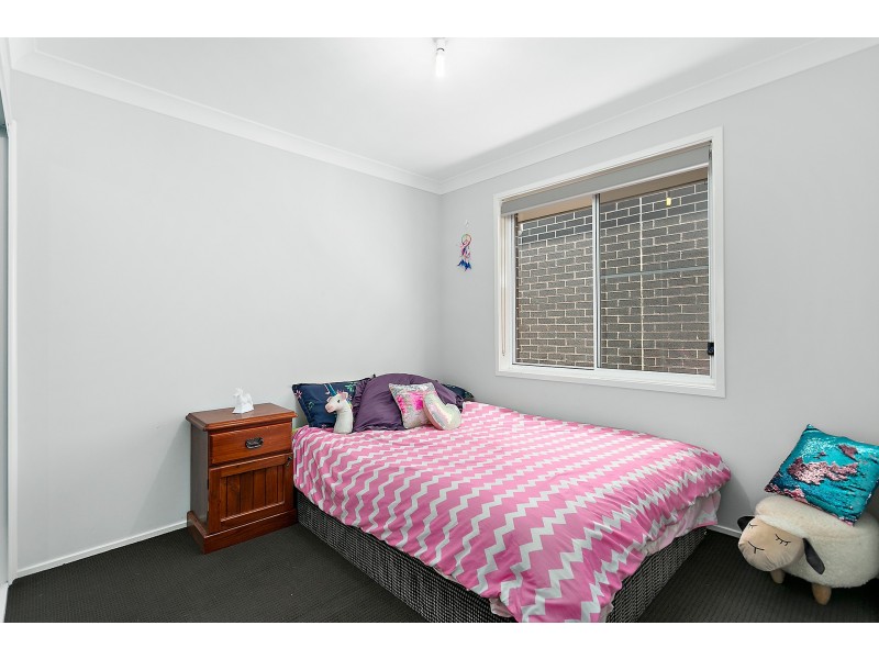 19 Bartlett Crescent, Calderwood NSW 2527