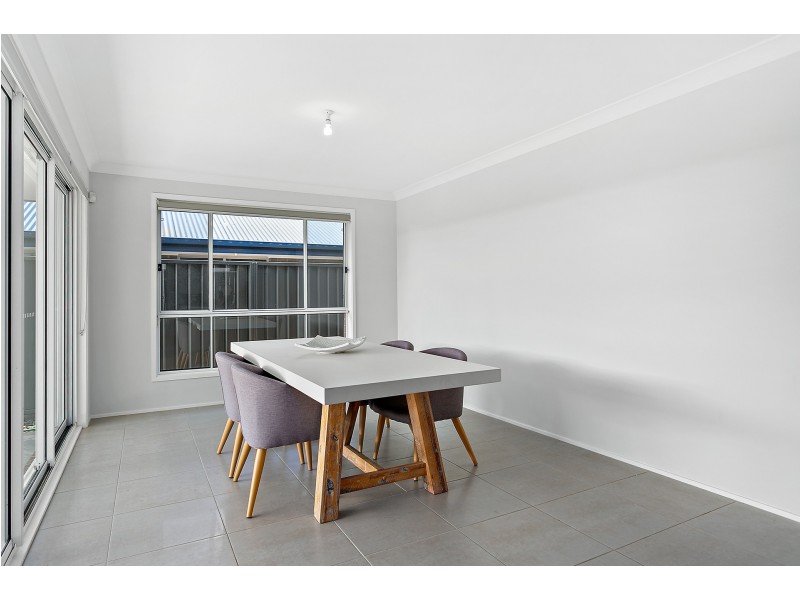 19 Bartlett Crescent, Calderwood NSW 2527