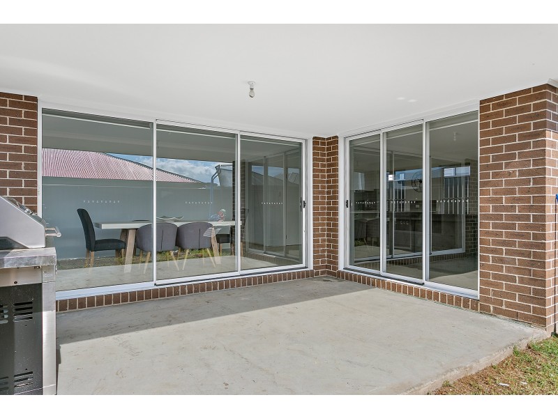 19 Bartlett Crescent, Calderwood NSW 2527