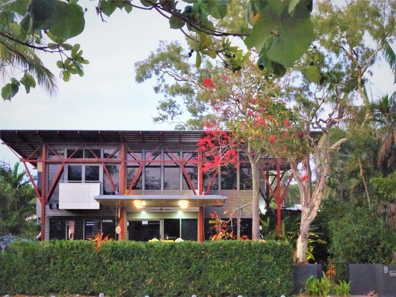 9 Eimeo Esplanade, Eimeo QLD 4740