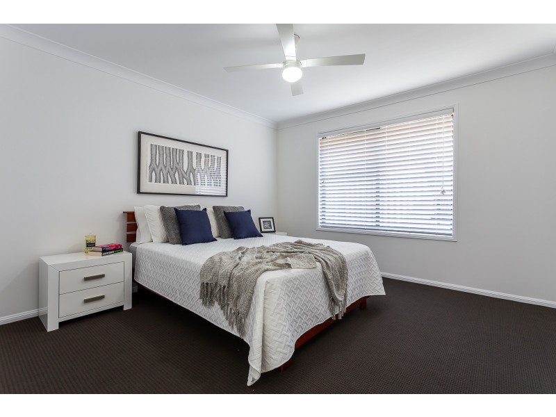 94 Serafina Drive, Helensvale QLD 4212