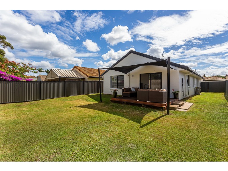 94 Serafina Drive, Helensvale QLD 4212