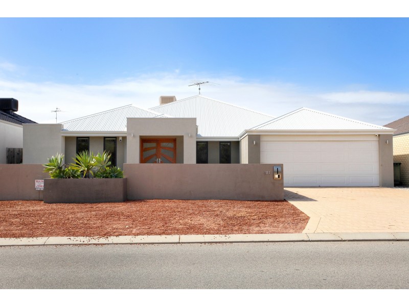 307 Peelwood Parade, Halls Head WA 6210