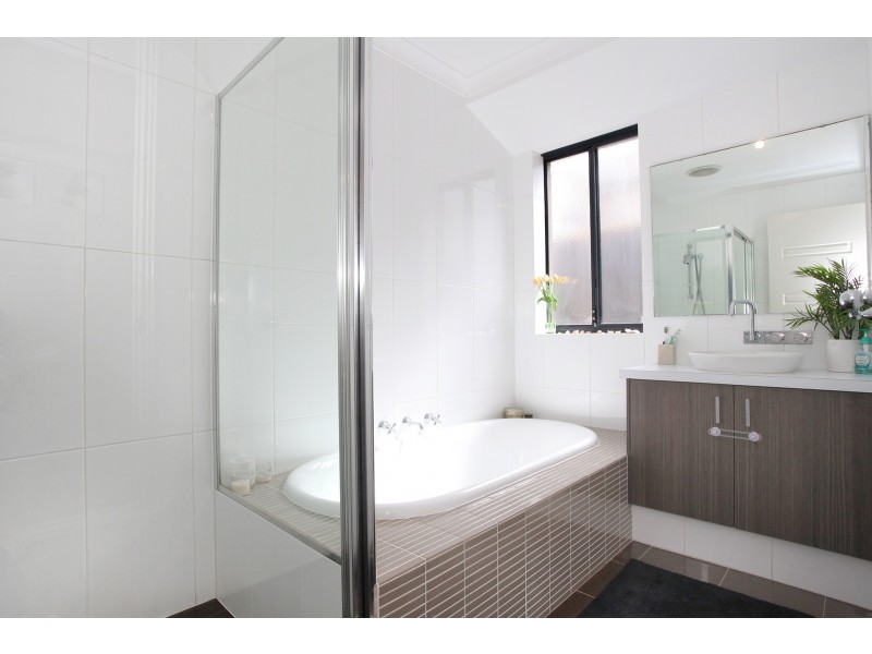 307 Peelwood Parade, Halls Head WA 6210