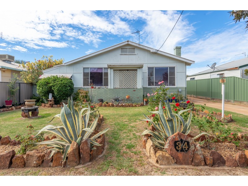 34 Sterling Street, Dubbo NSW 2830