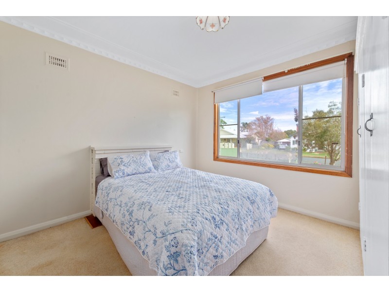 34 Sterling Street, Dubbo NSW 2830