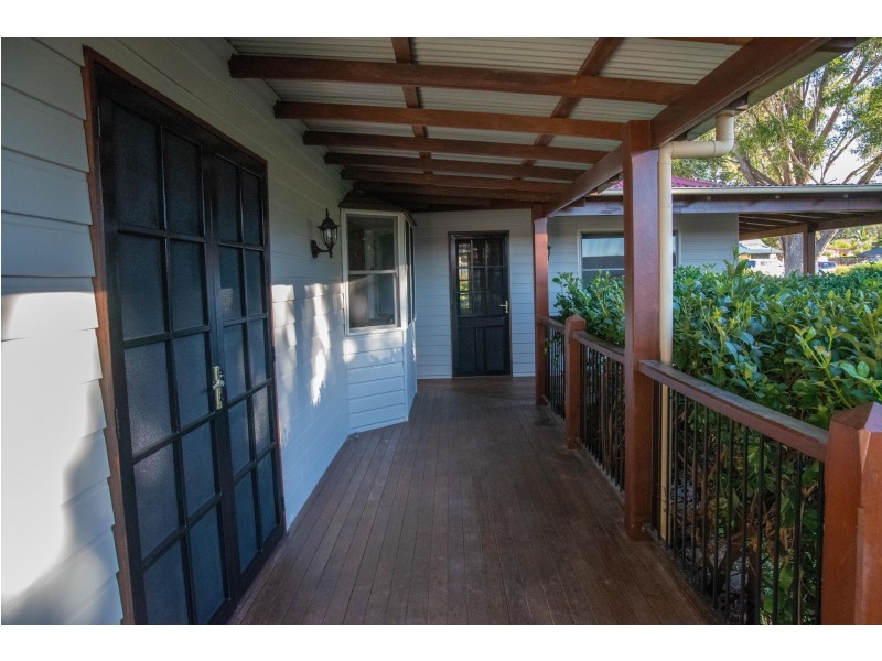 9 Albert Avenue, Thirlmere NSW 2572