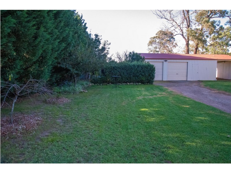9 Albert Avenue, Thirlmere NSW 2572