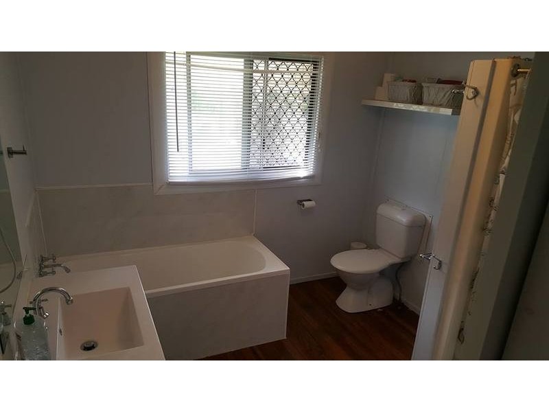 25 West Street, Sarina QLD 4737