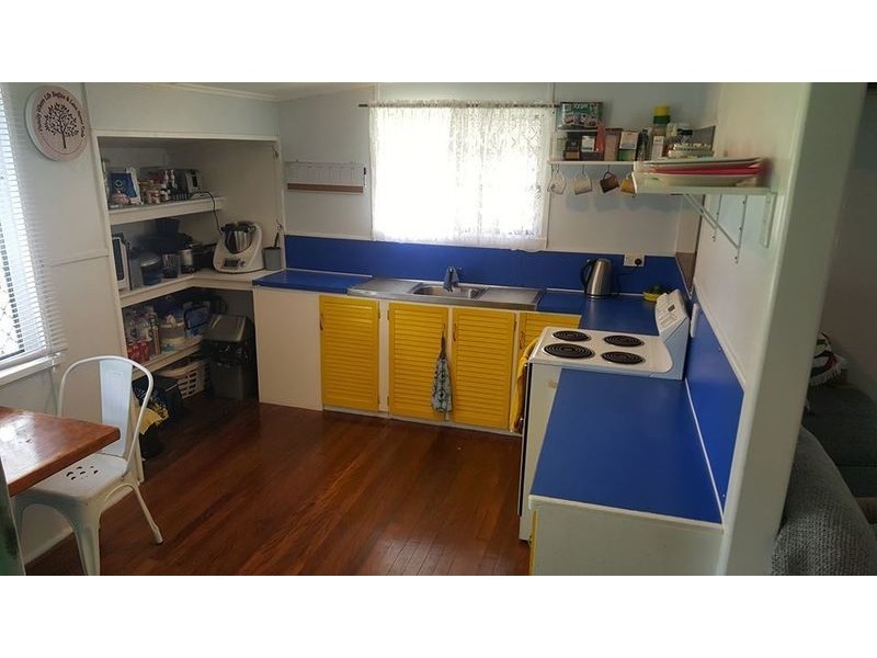 25 West Street, Sarina QLD 4737