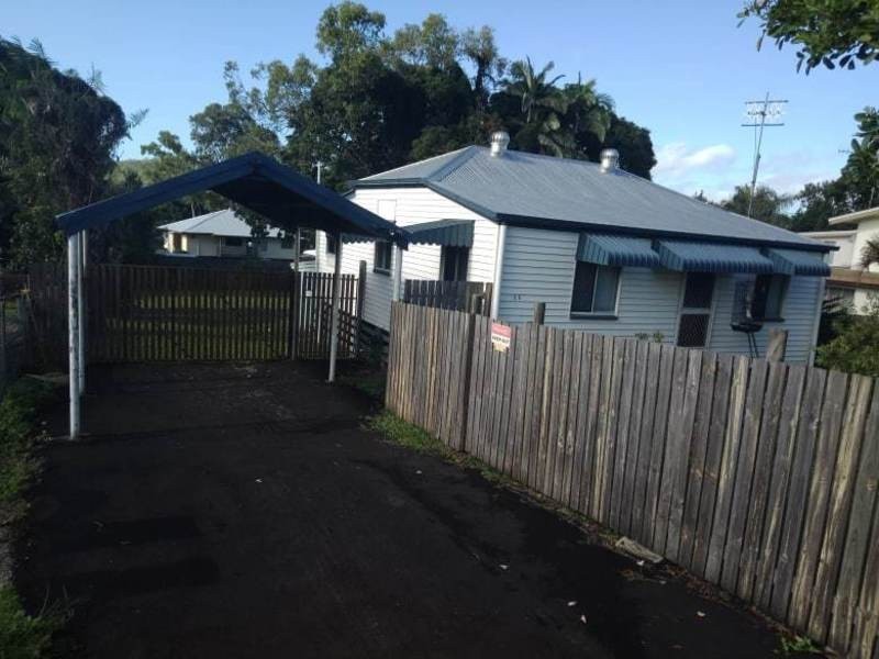 25 West Street, Sarina QLD 4737