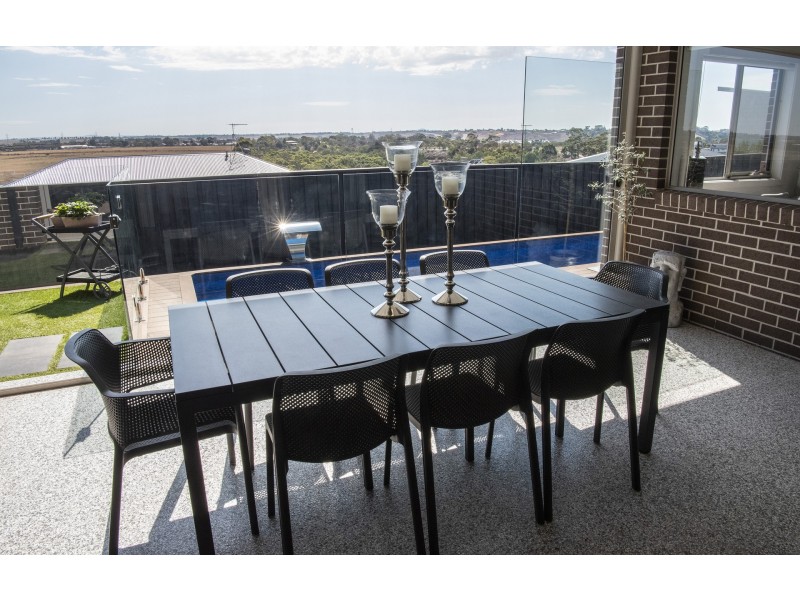 11 Jessica Way, Highton VIC 3216