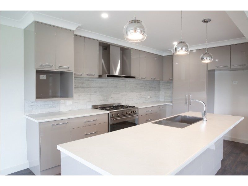 501 Kemp Street, Lavington NSW 2641