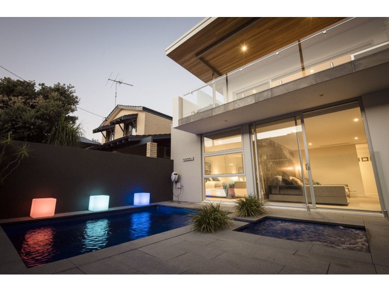 6B Wavertree Place, Leederville WA 6007