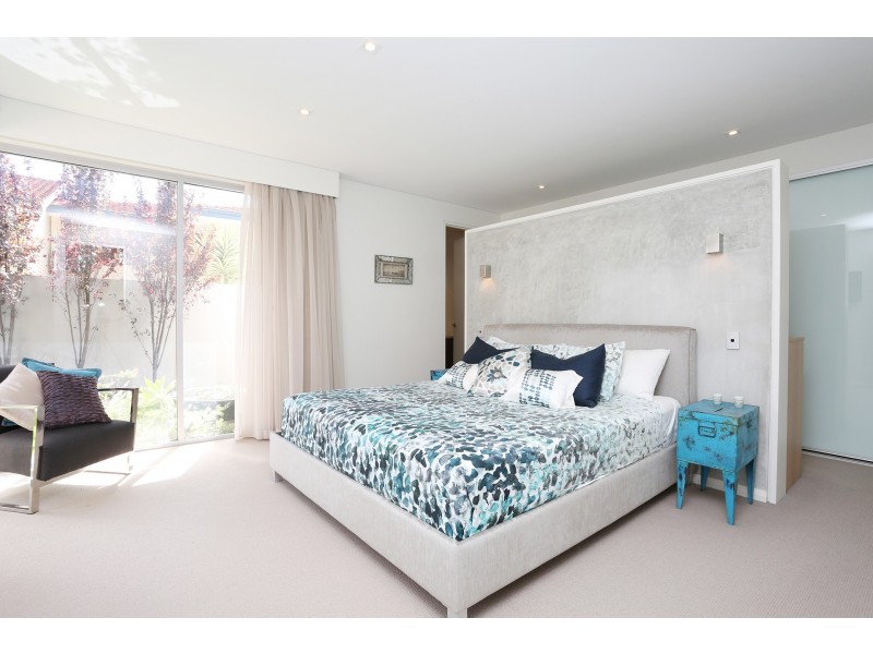 6B Wavertree Place, Leederville WA 6007