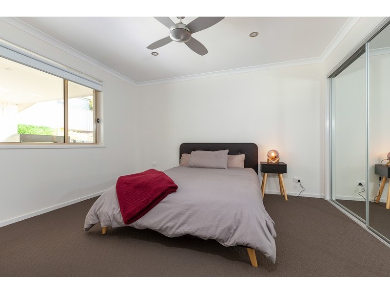 27 Wentworth Avenue, Sunshine Bay NSW 2536