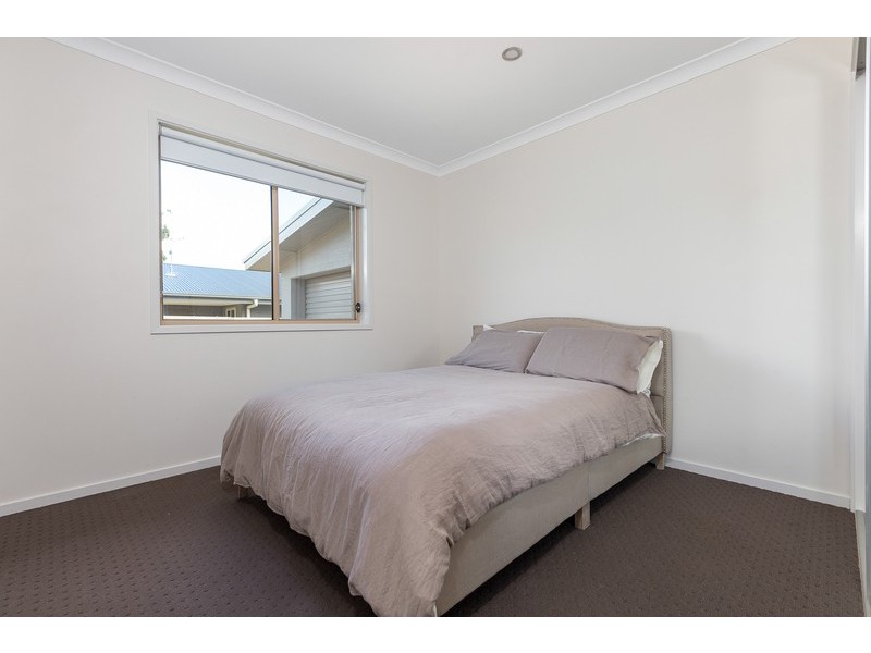 27 Wentworth Avenue, Sunshine Bay NSW 2536