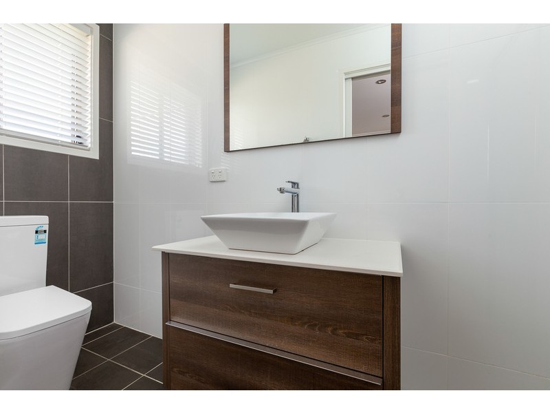 27 Wentworth Avenue, Sunshine Bay NSW 2536