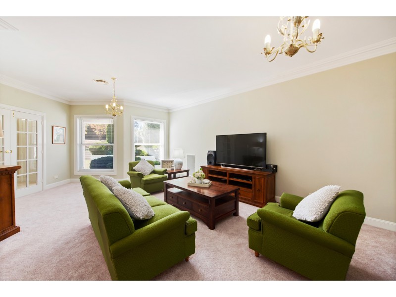 11 Briens Way, Orange NSW 2800