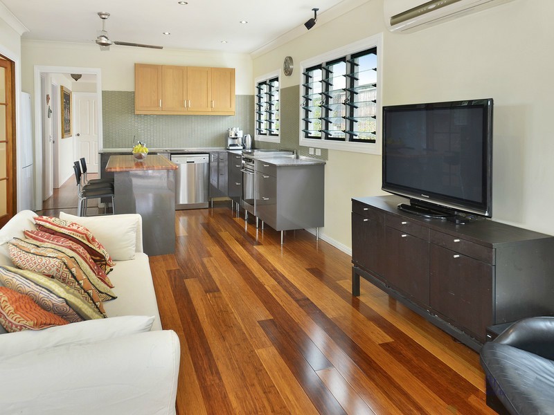 196 Indooroopilly Road, St Lucia QLD 4067