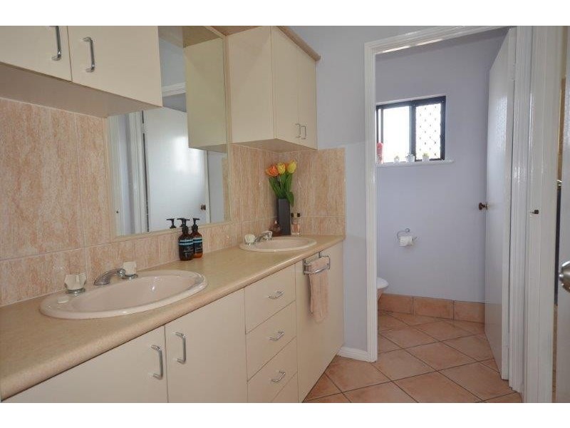 14 Mercurio Street, White Rock QLD 4868