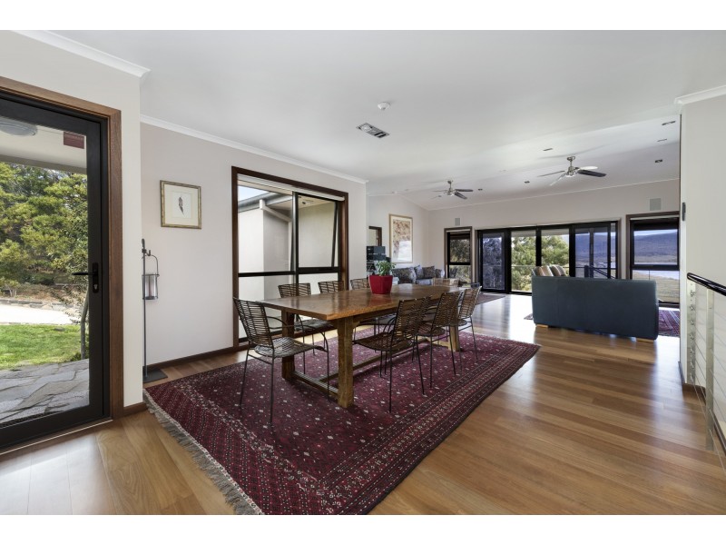 18 Rosemary Circuit, Kalkite NSW 2627