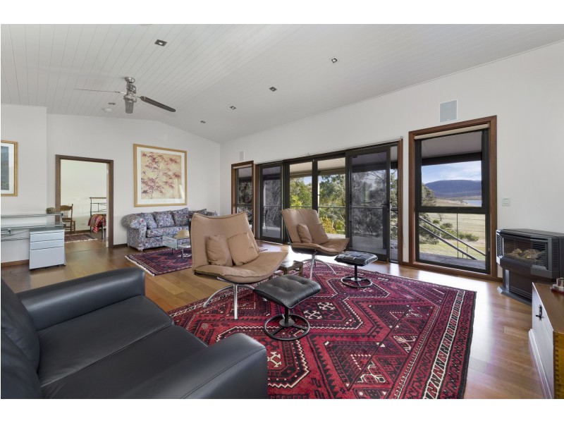 18 Rosemary Circuit, Kalkite NSW 2627