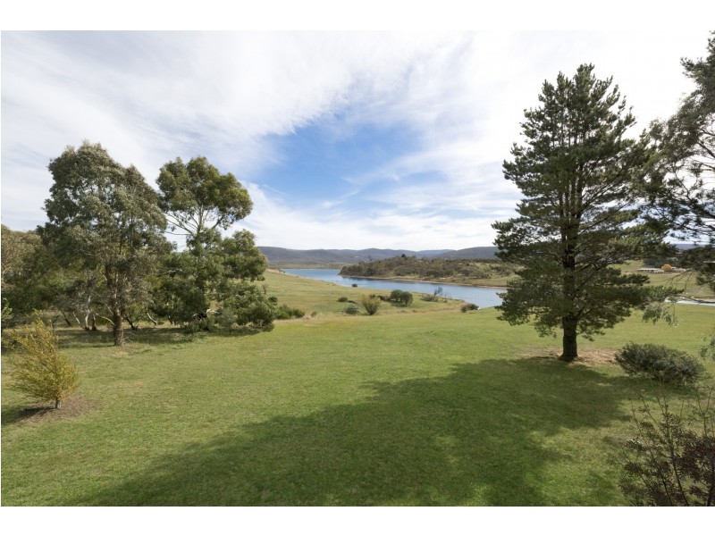 18 Rosemary Circuit, Kalkite NSW 2627