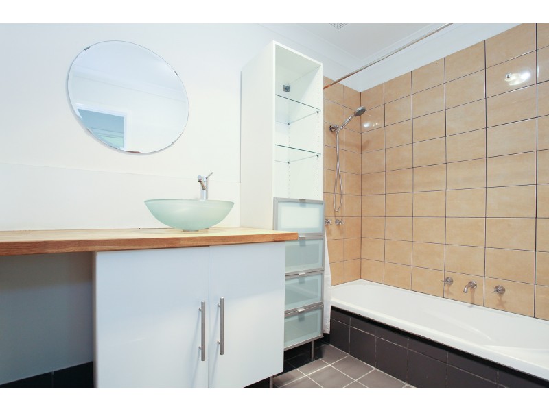 2 Henderson Road, Stoneville WA 6081