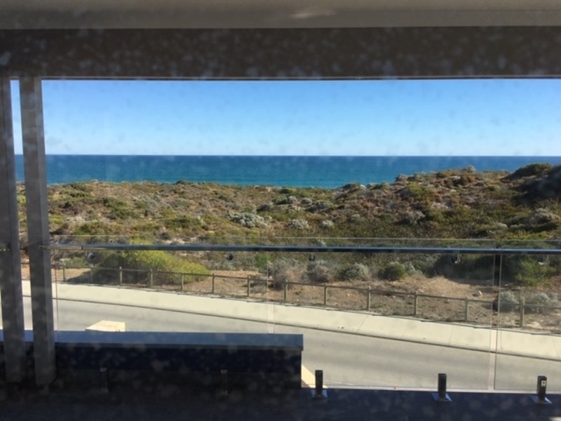 1 Lindsay Beach Boulevard, Yanchep WA 6035