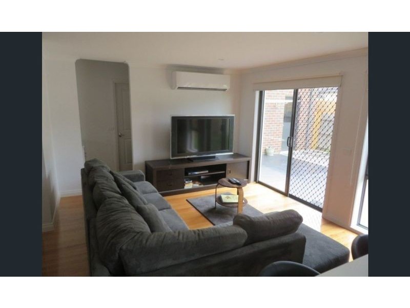 4/32 Karingal Street, Croydon North VIC 3136