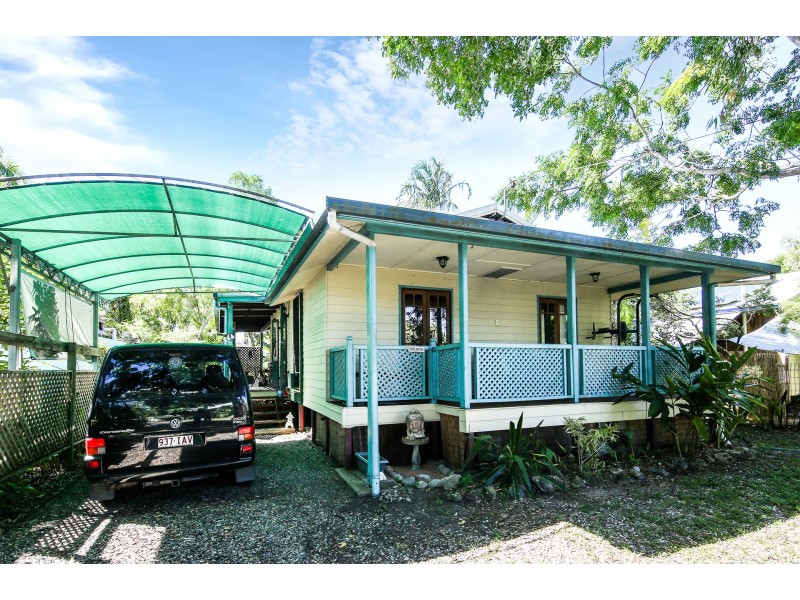 40 David Street, Machans Beach QLD 4878