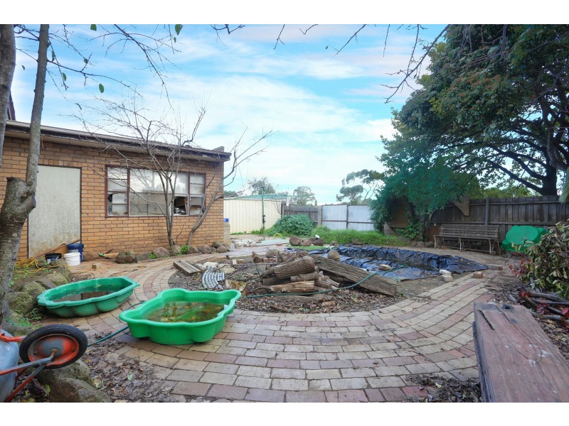 27 Claremont Crescent, Hoppers Crossing VIC 3029