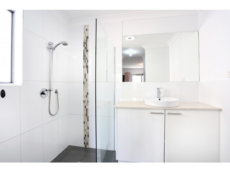 2/36 Juers Street, Kingston QLD 4114